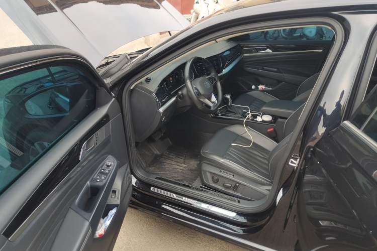 Used Volkswagen Passat 2022 330TSI Starry Luxury Edition Driver Seat