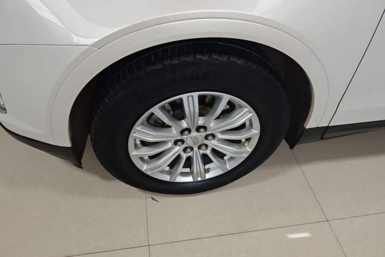 Used Cadillac XT5 2018 28E Four-Wheel Drive Tech Version