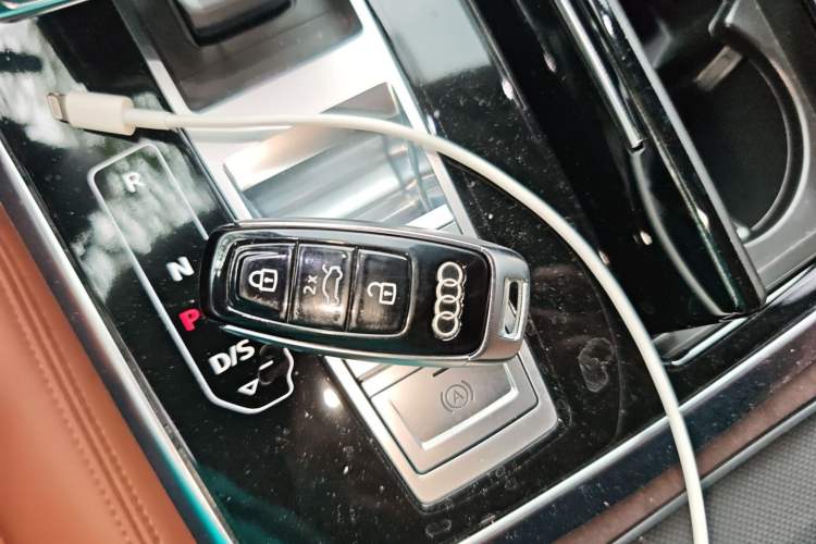 Used Audi Q7 2023 55 TFSI quattro S line Sport Edition Vehicle Key