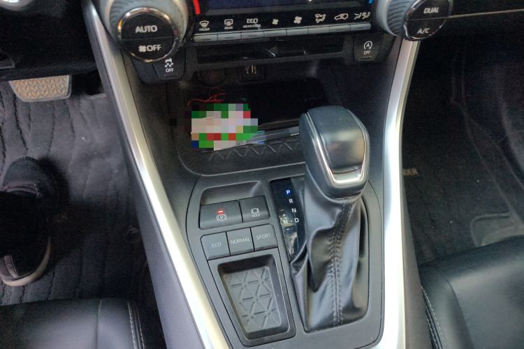 Used Toyota Wildlander 2023 2.0L CVT Two-Wheel Drive Luxury PLUS Edition Gear Lever