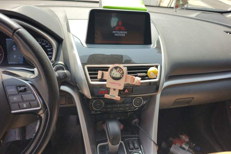 Used Mitsubishi Eclipse Cross 2018 1.5T CVT Four-Wheel Drive TrueMe Edition Audio And AC Panel