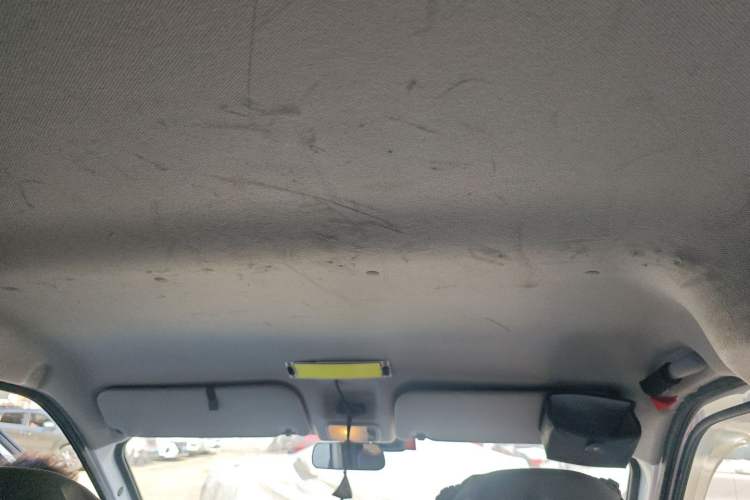 Used Wuling Yangguang 2024 300KM Comfort Version Passenger Van 75kW
