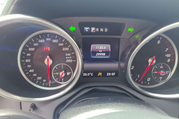 Used Mercedes-Benz SLC 2016 SLC 200 Fashion Model Odometer Close Up