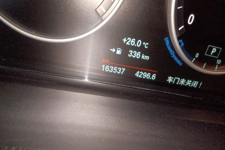 Used BMW X4 2014 xDrive20i X Design Package Odometer Close Up