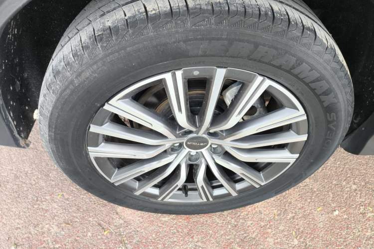 Used JETOUR X70 PLUS 2023 1.5T DCT Brave PLUS 5-Seater Exterior 5