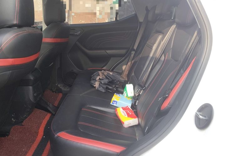 Used Soueast DX3 2022 1.5T CVT PLUS Interior 4