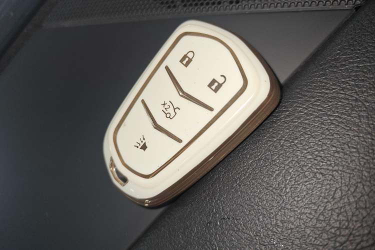 Used Cadillac XT4 2020 28T Two-Wheel-Drive Leading Version