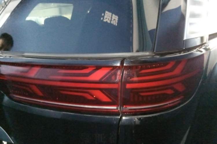 Used Denza D9 2022 DM-i 970 Four-Wheel Drive Flagship Model
