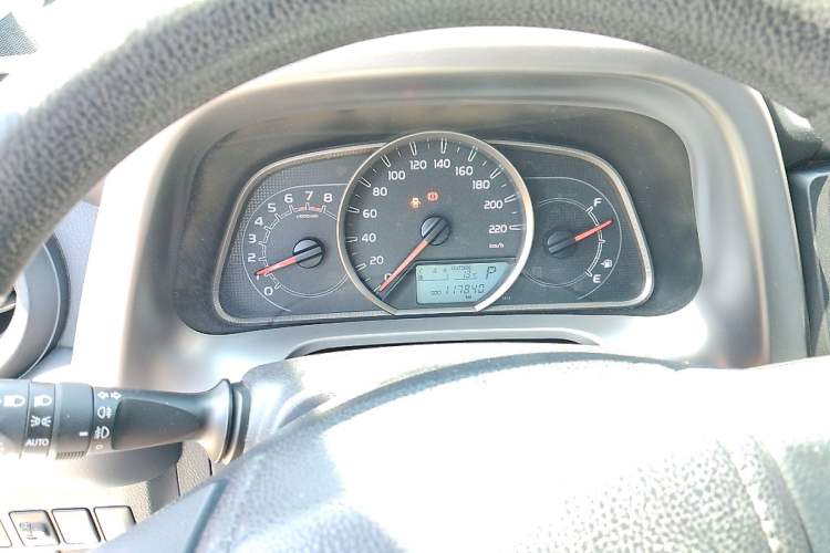 Used Toyota RAV4 2016 2.0L CVT Two-Wheel Drive Comfort Edition China V Standard Instrument Cluster