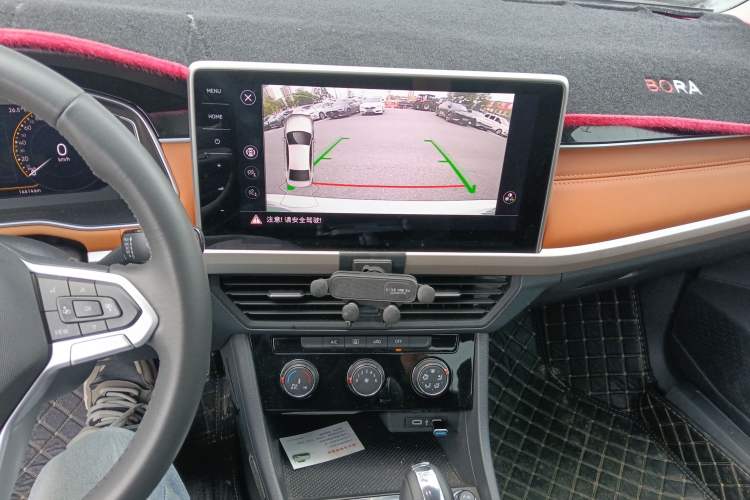 Used Volkswagen Bora 2023 200TSI DSG YueXing PRO Edition Audio And AC Panel