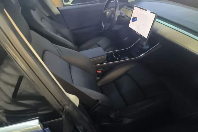 Used Tesla Model 3 2019 Performance High-Performance All-Wheel-Drive Version Right Front Seat