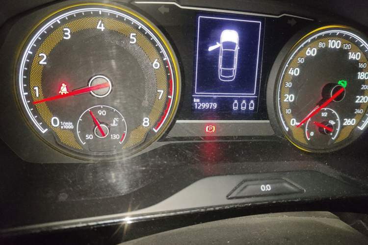 Used Volkswagen Passat 2019 330TSI Elite Edition China V Standard Odometer Close Up