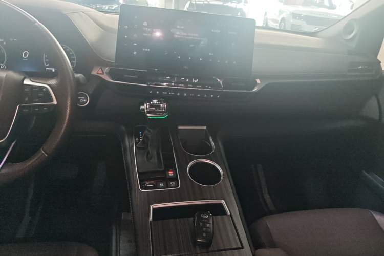 Used Toyota SIENNA 2023 2.5L Hybrid Platinum Edition
