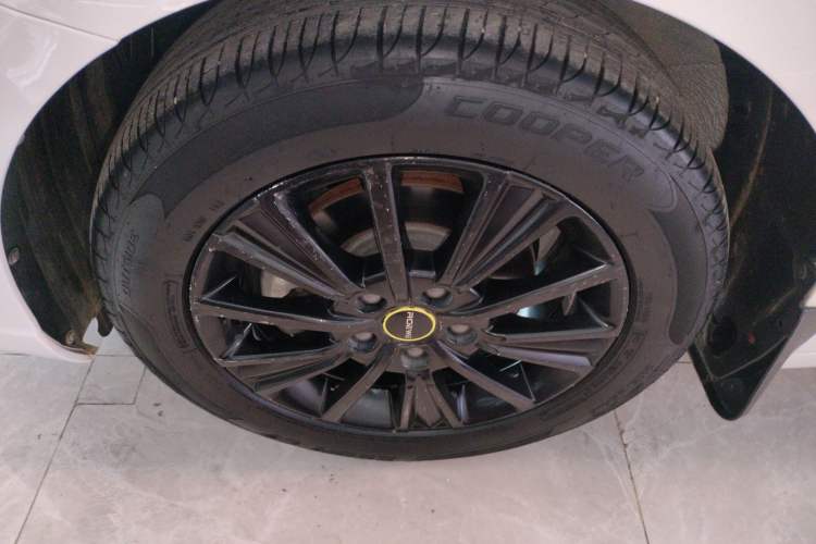 Used Roewe i5 2021 1.5L CVT Platinum Edition
