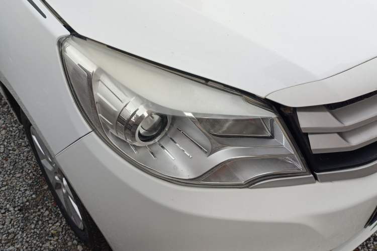 Used Jinbei 750 2015 1.5L Luxury Model