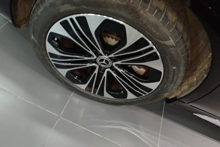 Used Mercedes-Benz E-Class New Energy 2024 E 350 e L Plug-in Hybrid Sedan
