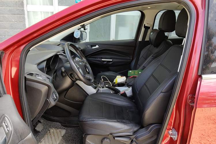 Used Ford Kuga 2013 1.6L GTDi Two-Wheel-Drive Trend Model