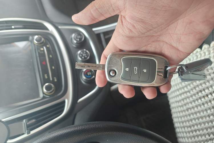 Used Baojun 560 2016 1.5T Manual Comfort Edition Vehicle Key