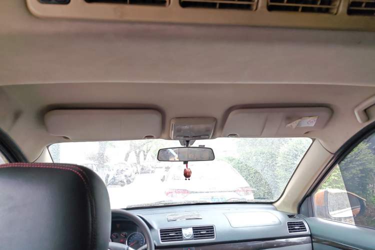 Used Dongfeng Fengon 360 2015 1.3T Diesel Manual Luxury 7-Seater Headliner