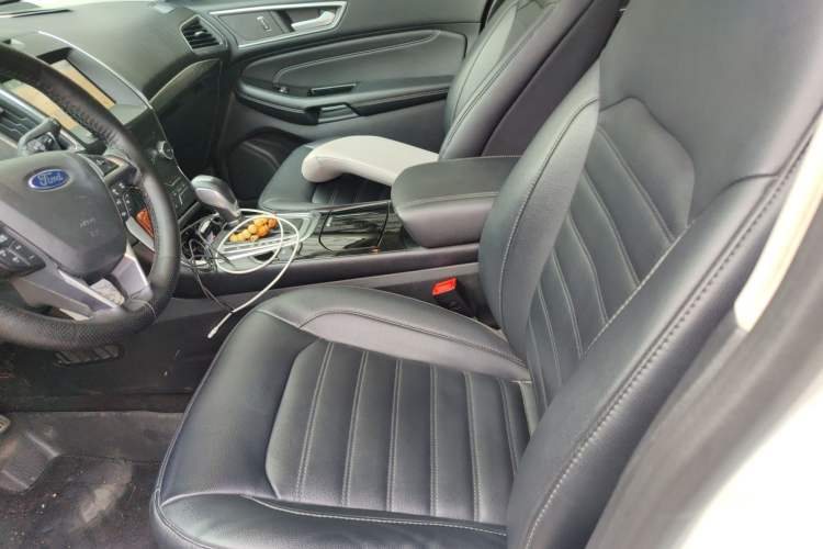 Used Ford Edge 2018 EcoBoost 245 Two-Wheel-Drive Titanium 7-Seater China VI Standard
