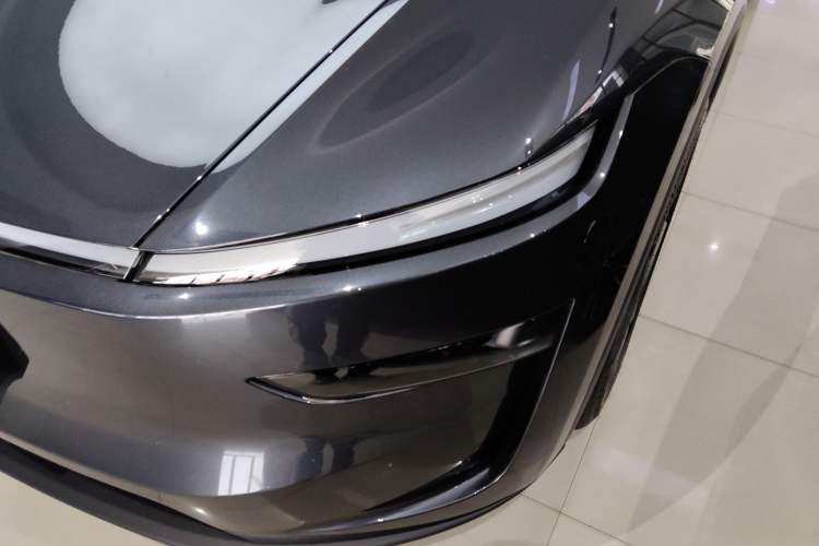 Used Tesla Model Y 2025 Long-Range All-Wheel Drive First Edition