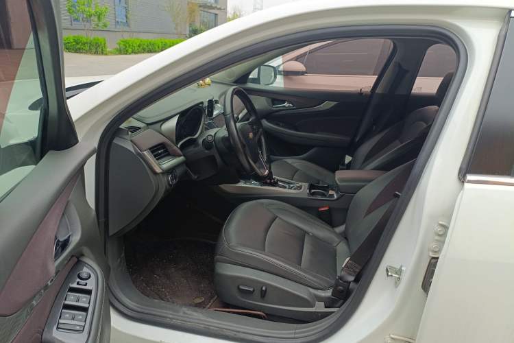 Used Chevrolet Malibu 2017 1.5T Automatic Luxury Edition Driver Seat