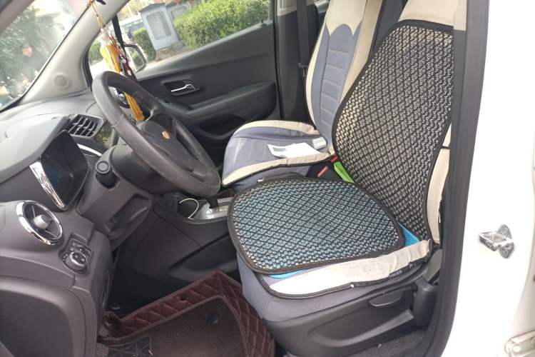 Used Chevrolet Trax 2016 1.4T Automatic Two-Wheel Drive Comfort Version with Sunroof
