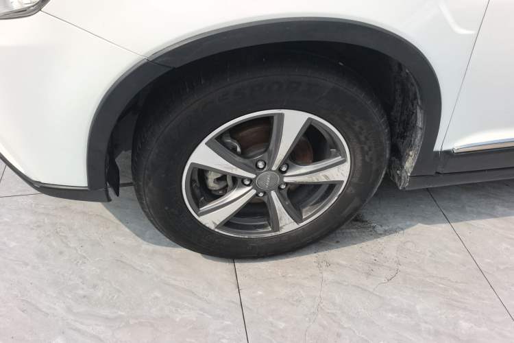 Used Haval H6 2014 Sport Version 1.5T Manual Two-Wheel Drive Elite Edition Left Front Wheel Hub