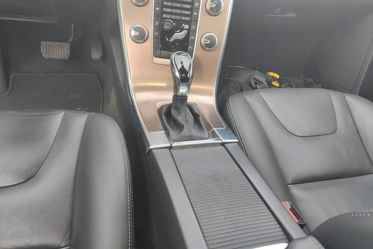 Used Volvo XC60 2017 T5 Smart Upgrade Edition