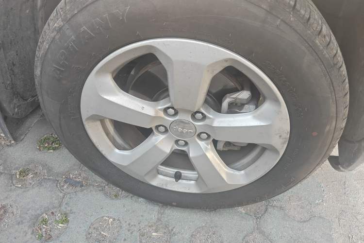 Used Jeep Compass 2017 200T Automatic Family Edition
