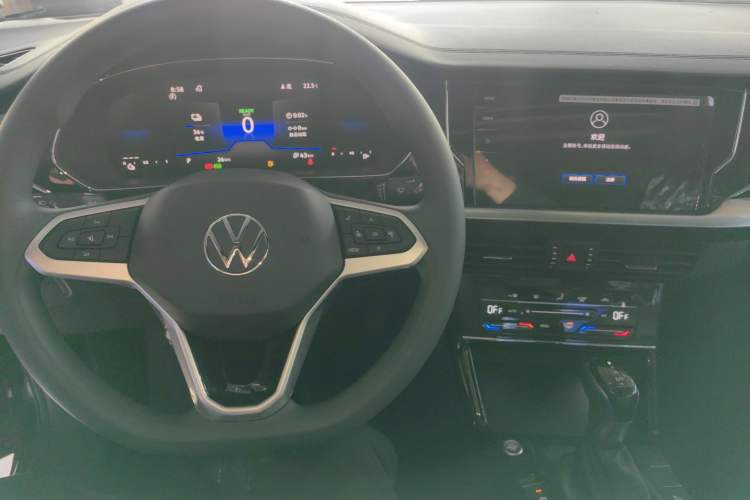 Used Volkswagen Passat New Energy 2025 430 PHEV Hybrid Business Edition Center Console