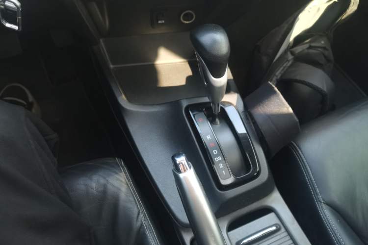 Used Honda Civic 2013 10th Anniversary 1.8L Automatic Luxury Edition Gear Lever