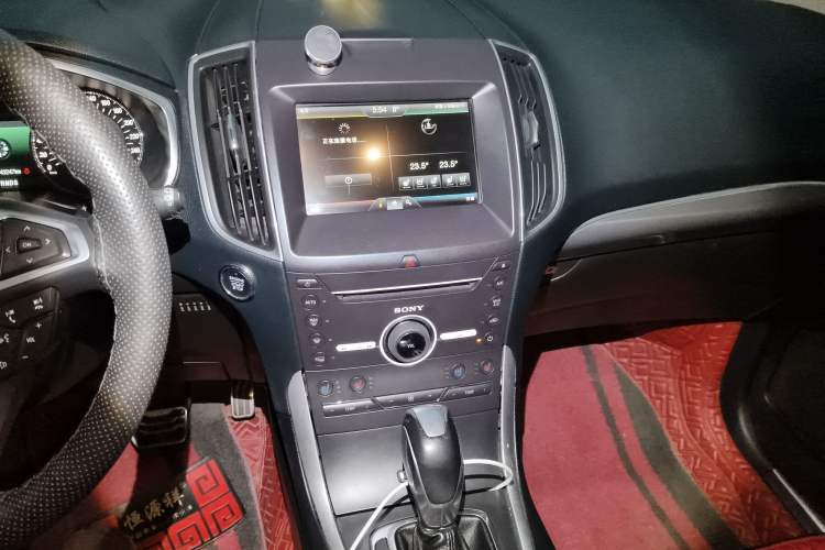 Used Ford Edge 2015 2.0T GTDi Four-Wheel Drive Prestige Model