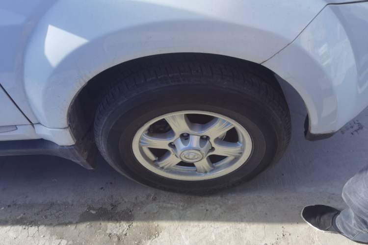 Used Haval H5 Classic 2013 Zhizun Edition 2.0L Manual Two-Wheel Drive Entry-Level Model
