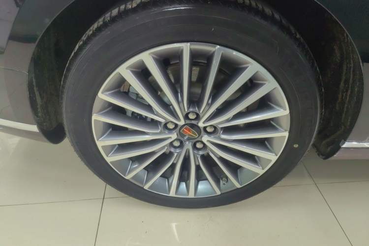 Used Hongqi H9 2023 2.0T Smart Connect Flagship Edition Right Rear Wheel Hub