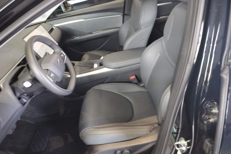 Used XPeng MONA M03 2025 600 with Ultra-Long Range Max Left Front Seat