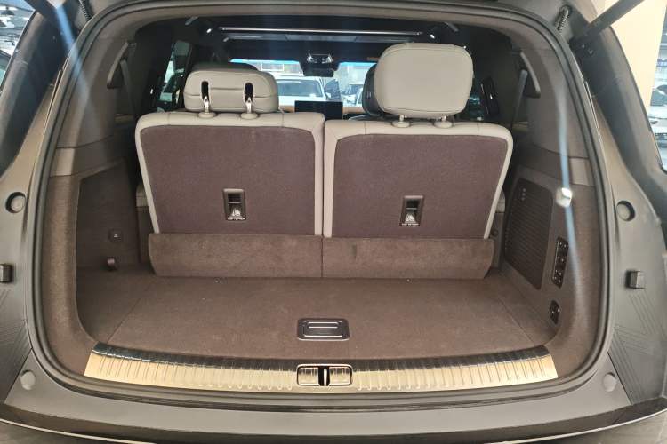 Used Denza N9 2025 Flagship Model Trunk