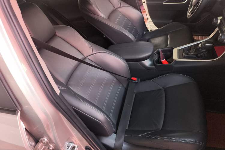 Used Toyota Wildlander 2023 2.0L CVT Four-Wheel Drive Luxury PLUS Edition
