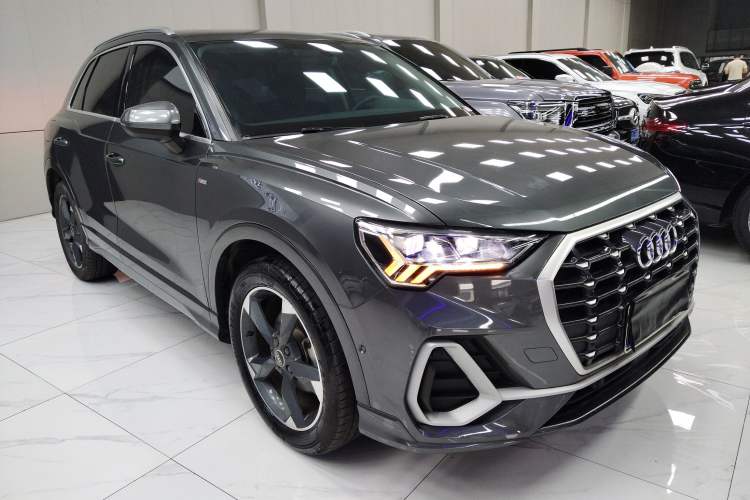 Used Audi Q3 2023 35 TFSI Fashion Dynamic Model (1.4T) Front Right 45 Deg