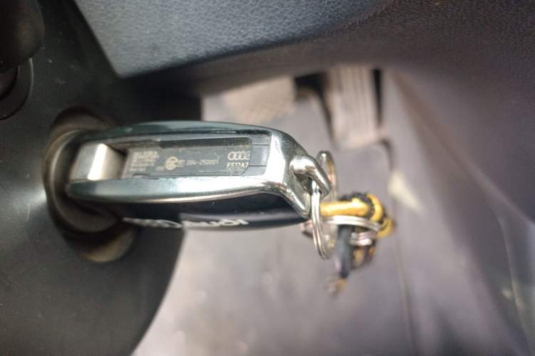 Used Audi Q3 2015 35 TFSI Comfort Model Vehicle Key