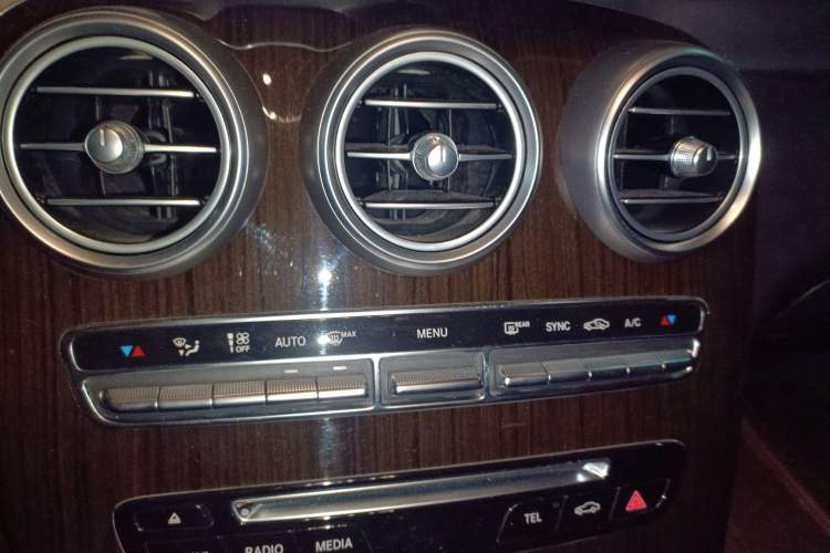 Used Mercedes-Benz GLC 2019 GLC 260 L 4MATIC Dynamic Model