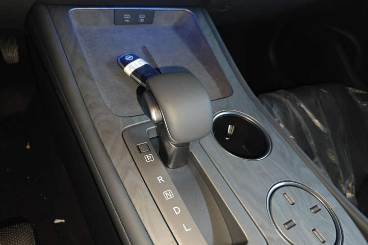 Used Nissan Teana 2026 Model Harmony Cockpit 2.0L Ultra-Comfort Edition