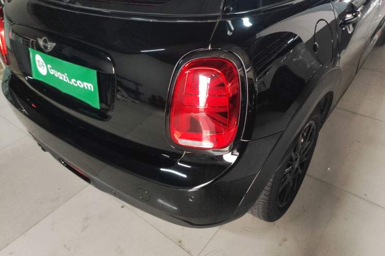 Used MINI 2016 1.5T COOPER Five-Door Edition Right Rear Taillight