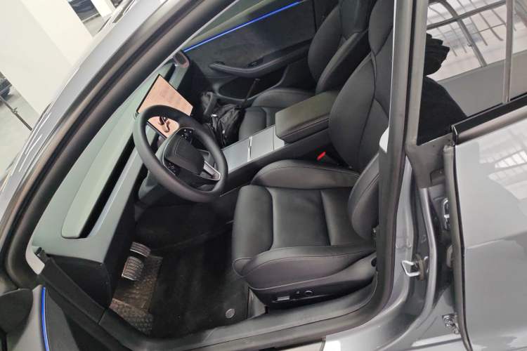 Used Tesla Model 3 2024 High-Performance All-Wheel-Drive Version