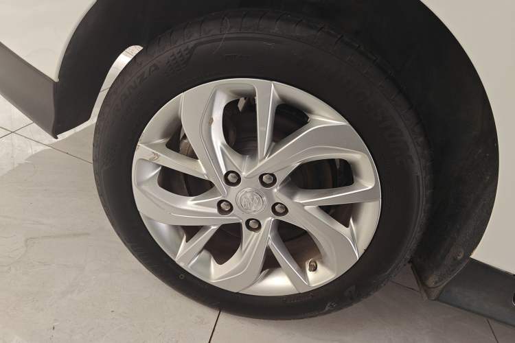 Used Buick Velite 6 2023 430km Range Commuter Version Right Rear Wheel Hub