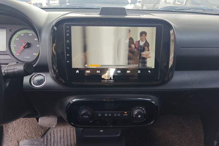 Used Roewe Clever 2022 311km QiQi BoBo Edition
