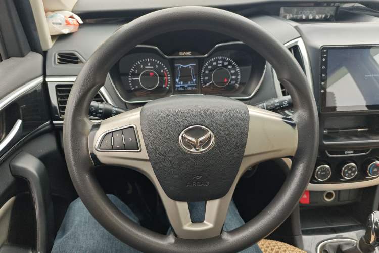 Used HYOSOW H3 2015 1.5L manual Comfort trim level