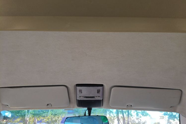 Used Jinbei Hiace X30 2013 1.3L Standard Version
