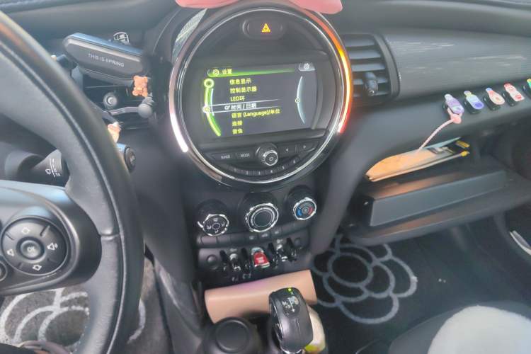 Used MINI 2015 1.5T COOPER Fun Five-Door Edition
