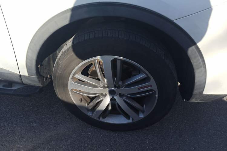 Used Haval H6 2017 Red Label 2.0T Automatic Two-Wheel Drive ZhiShang Model